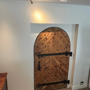 Recessed / Semi-Recessed Lights